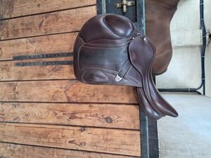 Selle Bates Advanta 17pouces