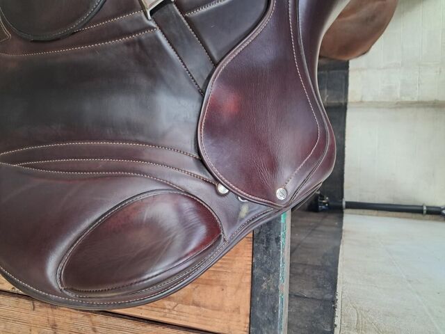 Selle Bates Advanta 17pouces
