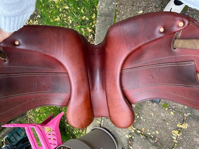 Selle childeric dressage