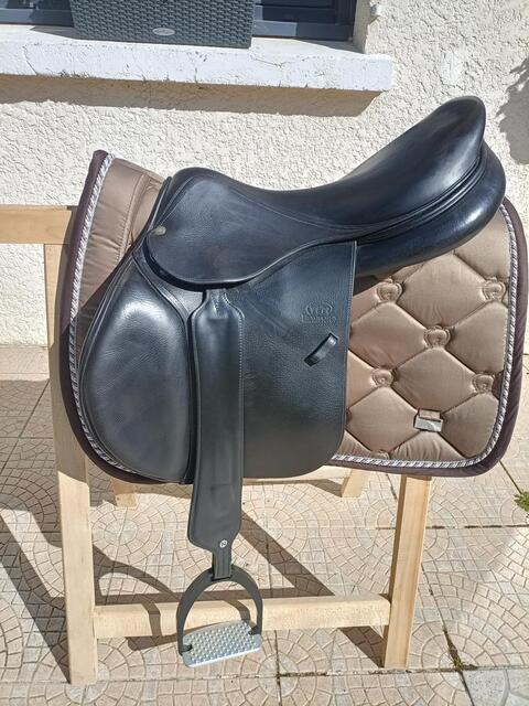 Selle Devoucoux Biarritz 18" noire