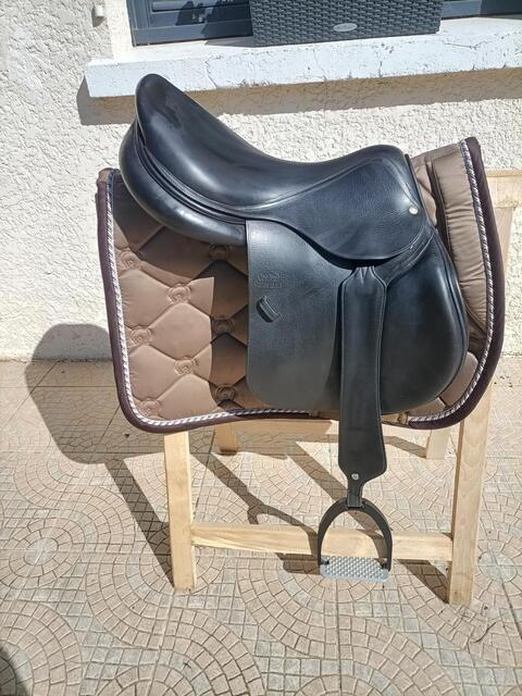 Selle Devoucoux Biarritz 18" noire