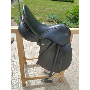 Selle de dressage Kieffer 18" noire