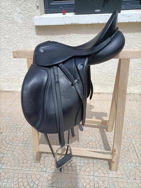 Selle de dressage Kieffer 18" noire