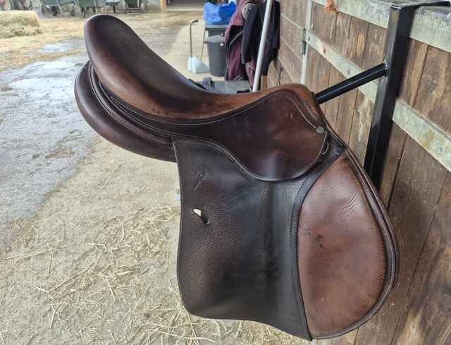 Selle Antarès 17.5