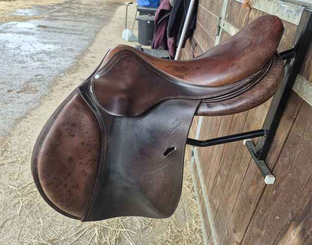 Selle Antarès 17.5