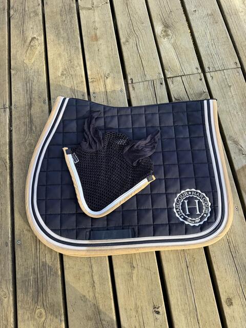 tapis et bonnet Harcour bleu