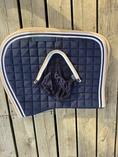 tapis et bonnet Harcour bleu