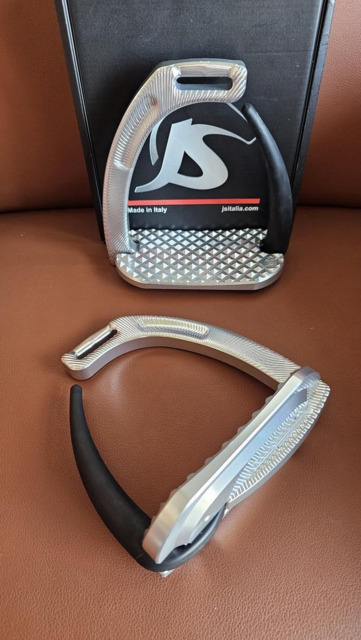 Étriers de sécurité neufs Jin Stirrup