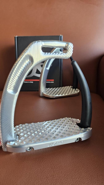 Étriers de sécurité neufs Jin Stirrup