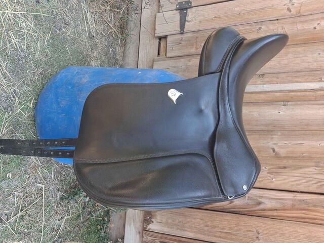 Selle Dressage Bates 17,5" noire