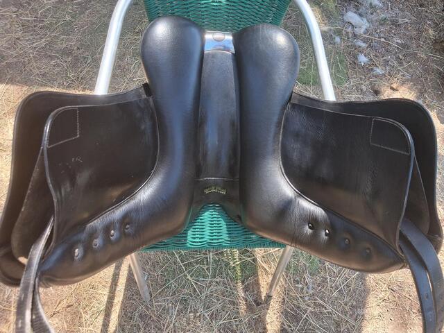 Selle Dressage Bates 17,5" noire