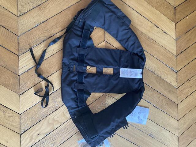 Airbag Hippodrome Spark taille XS (jamais déclenché, peu utilisé)
