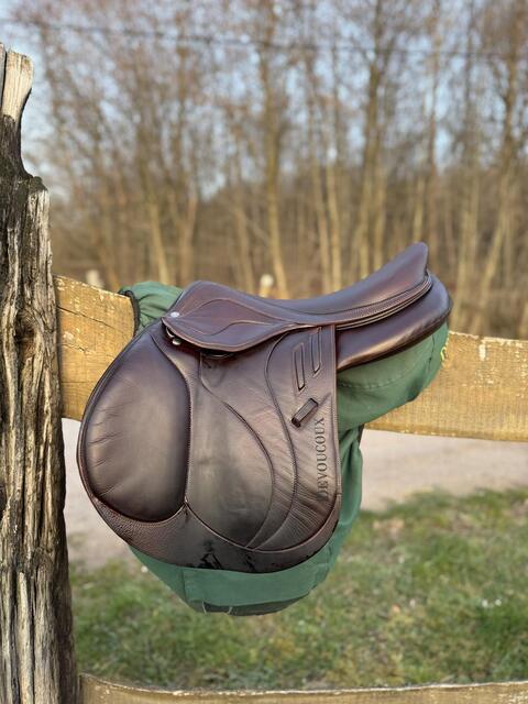 Selle Devoucoux Biarritz Lab à vendre – 17,5