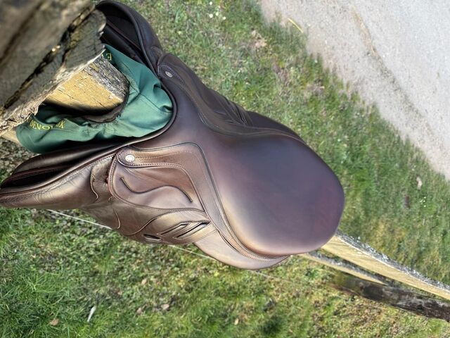 Selle Devoucoux Biarritz Lab à vendre – 17,5