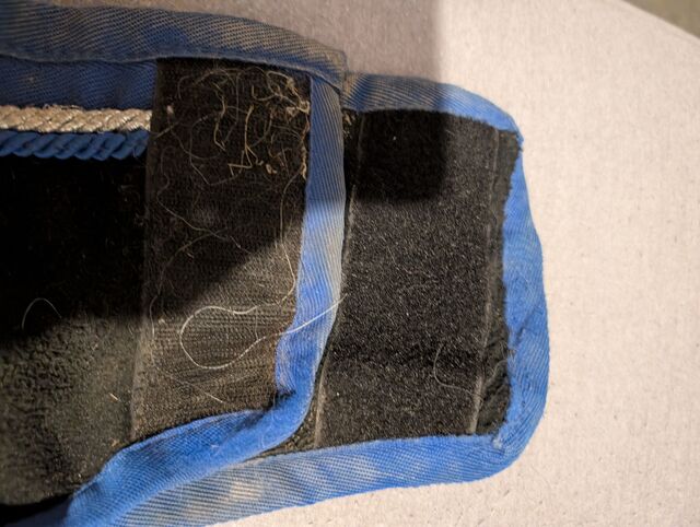Couvre-reins polaire noir/bleu Scarpati - 145 cm