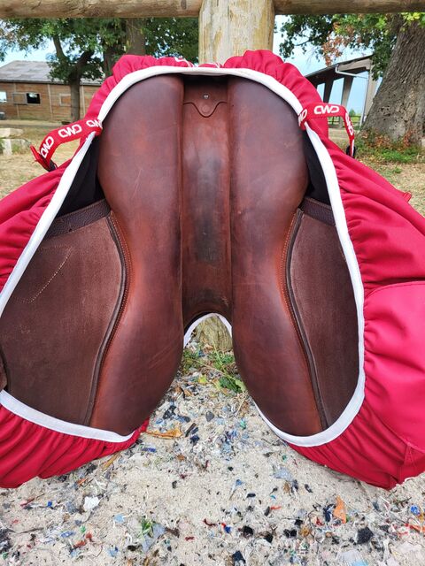 Selle CWD taille 17