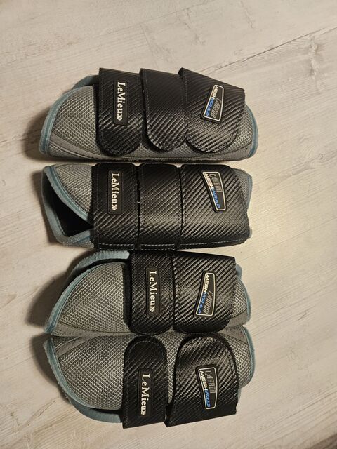 Guêtres Carbon Mesh Wrap LeMieux
