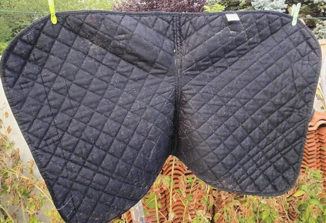 Tapis de selle noir