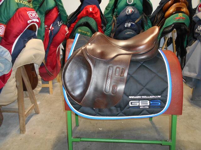 Selles Antares-Butet-Delgrange-Cwd-Meyer-Devoucoux-Childéric-GBS-Equipe-Prestige-Amerigo