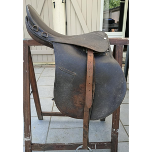 Selle brun foncé