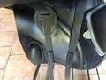SELLE PRESTIGE CUIR BOVIN LISSE NOIR, LISERE BLEU