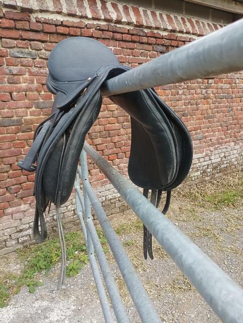 Selle de dressage eric thomas