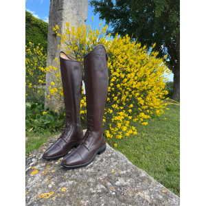 BOTTES