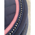 Tapis harcour limité Romane bleu marine rose