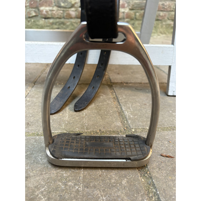 Selle dressage noir équipée 17,5 pouces - Modèle Grand Gilbert, marque Passier - année 2015