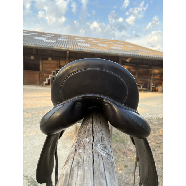 Selle de dressage Devoucoux