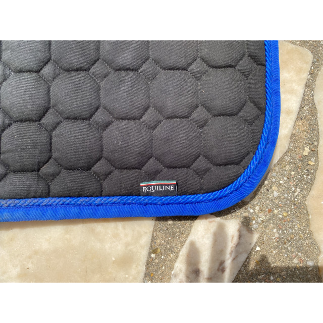 Tapis Equiline noir et liseré bleu roi