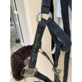 Licol nylon noir avec moumoute muserolle marron + Longe (Taille Cheval)