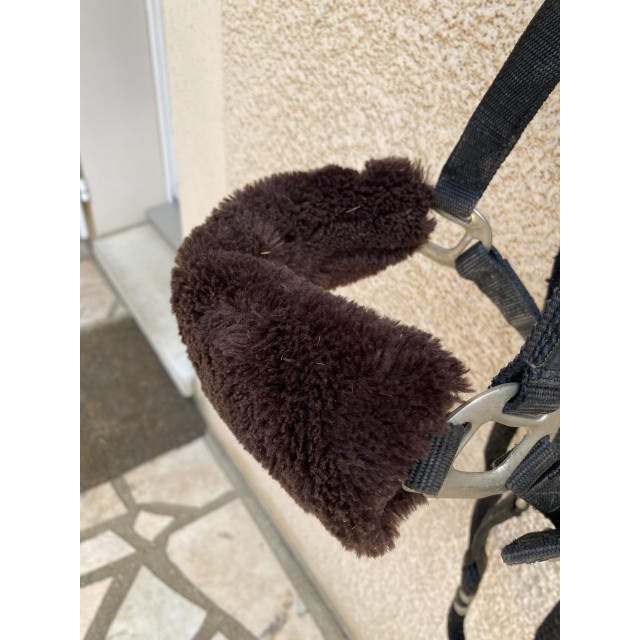 Licol nylon noir avec moumoute muserolle marron + Longe (Taille Cheval)