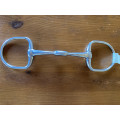 Mors WTP (Winning Tongue Plate) à anneaux en D (Dee Ring Eggbutt), 127 mm.
