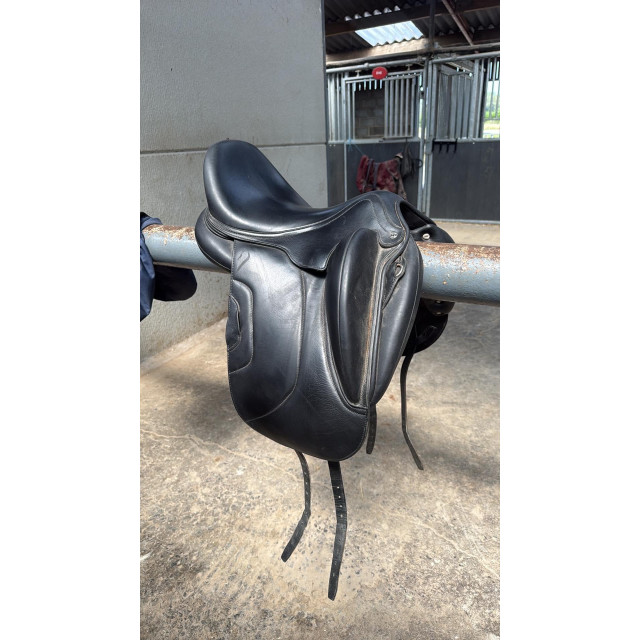 Selle de dressage Antares