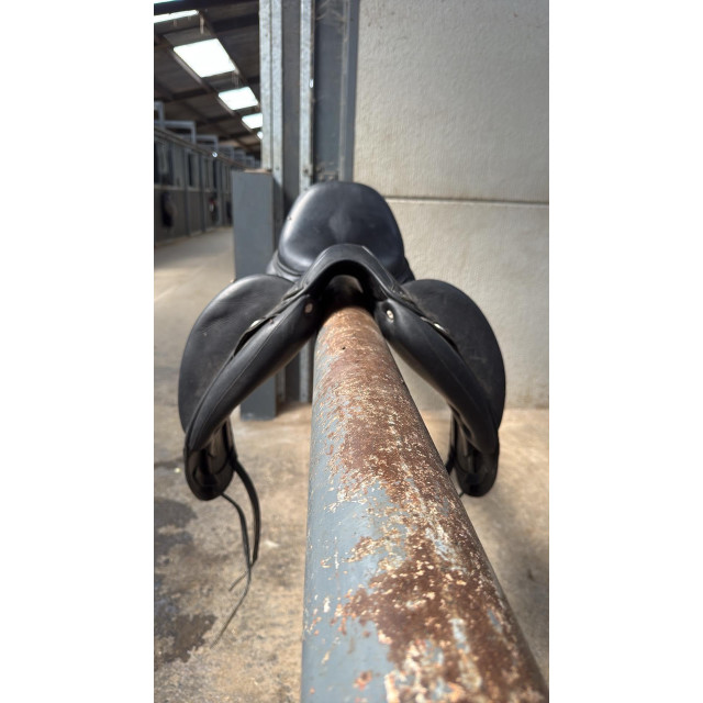Selle de dressage Antares