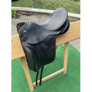 Selle de dressage Henri de Rivel France 16,5 pouces