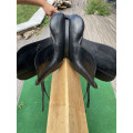 Selle de dressage Henri de Rivel France 16,5 pouces