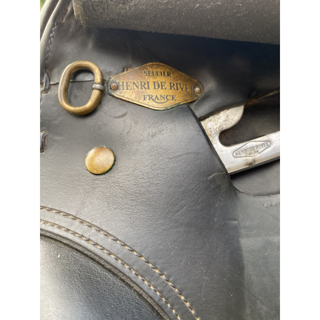 Selle de dressage Henri de Rivel France 16,5 pouces