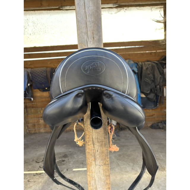 Selle de dressage jumpin 17p