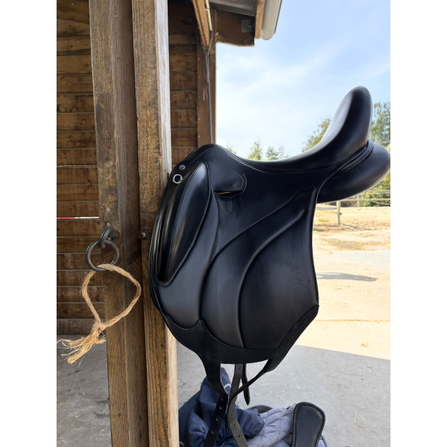 Selle de dressage jumpin 17p