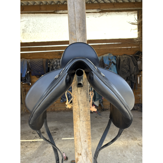Selle de dressage jumpin 17p