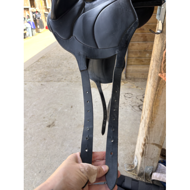 Selle de dressage jumpin 17p