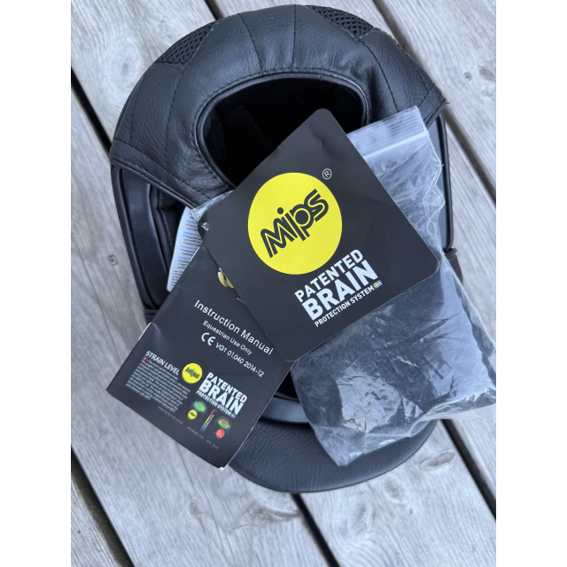 Bombe / Casque d'équitation Back on Track EQ3 Mips - T56 - Neuve avec étiquette
