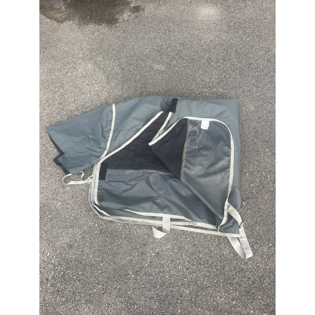 Couverture d’extérieur Equithème Tyrex 600D 300g vert