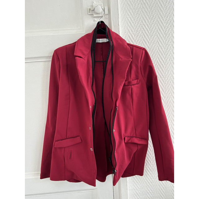 Vestes couleur framboise/rouge de concours pour airbag Oscar et Gabrielle