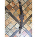 Sangle bavette Forestier cuir marron – 125 cm