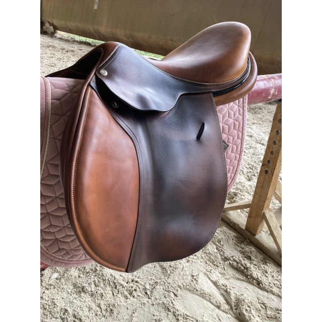 SELLE OBSTACLE BUTET