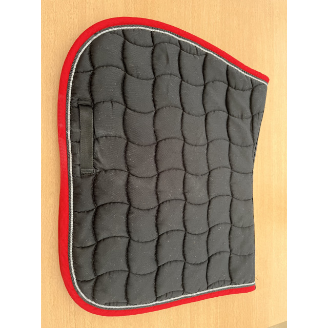 Tapis de selle Harcour Chantilly CSO cheval noir/rouge