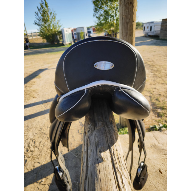 Selle de dressage Zaldi R-Drim Atlanta — 17"5